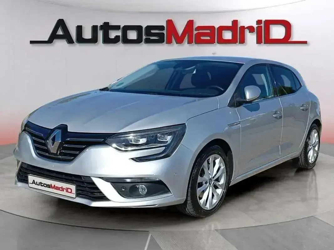 Usado Renault Mégane Zen 131 CV (96 kW) 2017 Gris Utilitario