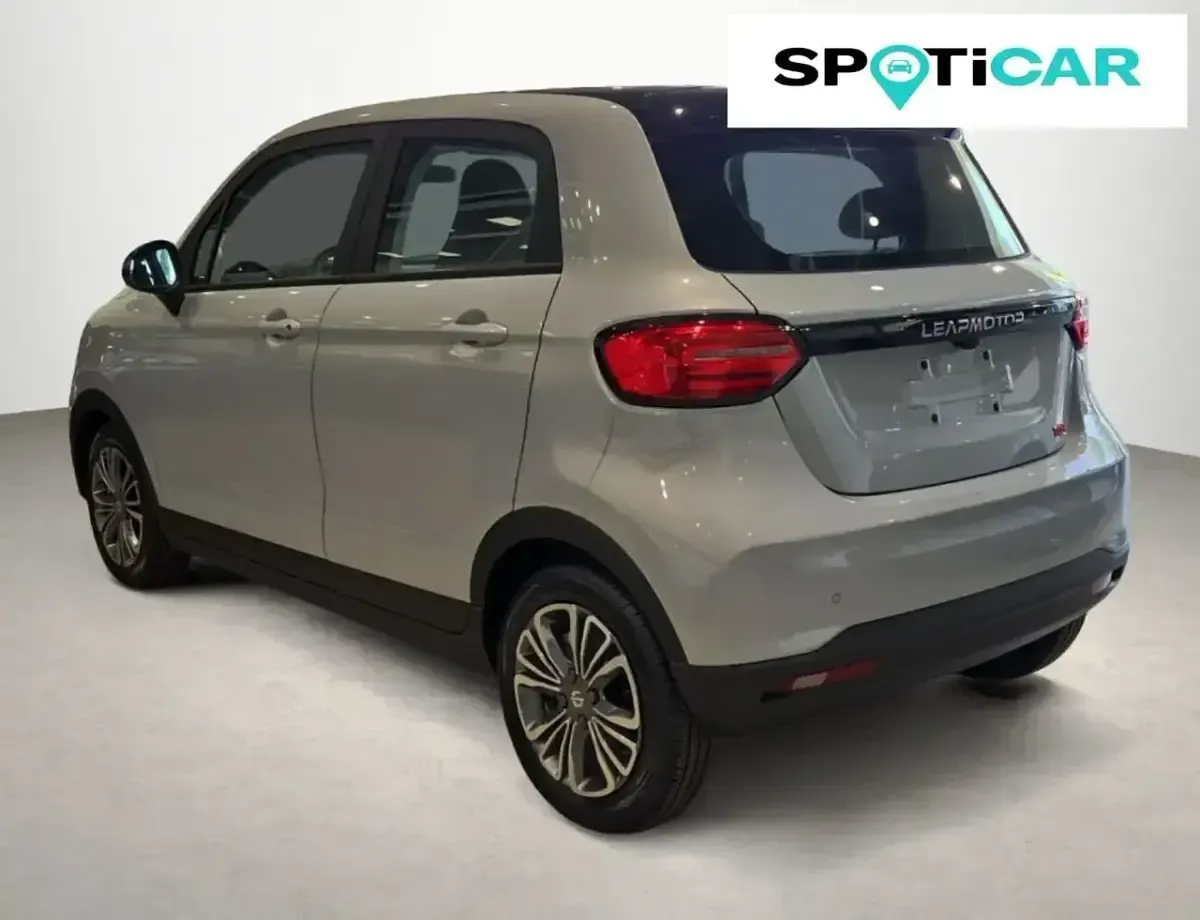 Nuevo Leapmotor T03 69 kW (95 CV) 2025 Gris Utilitario