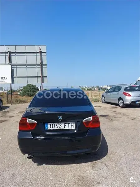 Usado BMW 320 163 CV (119 kW) 2007 Negro Familiar