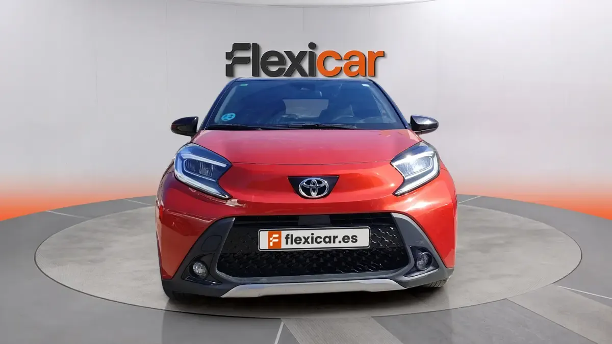 Usado Toyota Aygo X 72 CV (52 kW) 2022 Rojo SUV