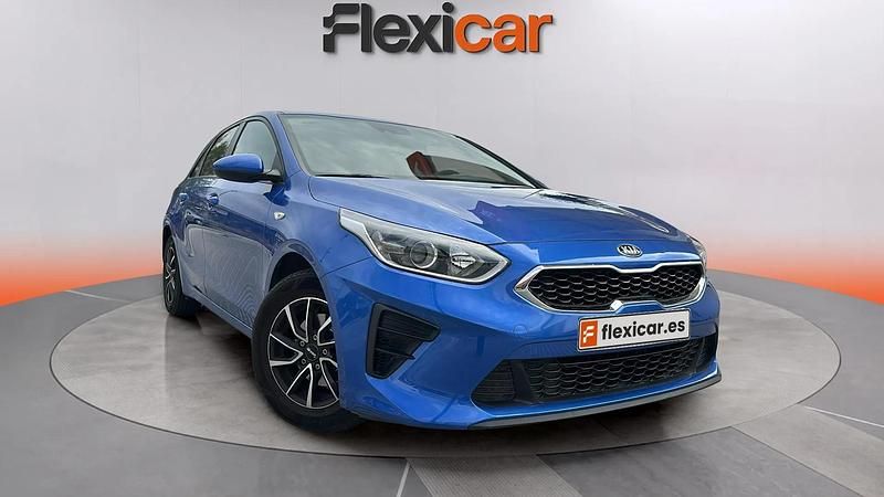 Begagnad Kia Ceed Plus 101 HK (74 kW) 2018 Blå Halvkombi