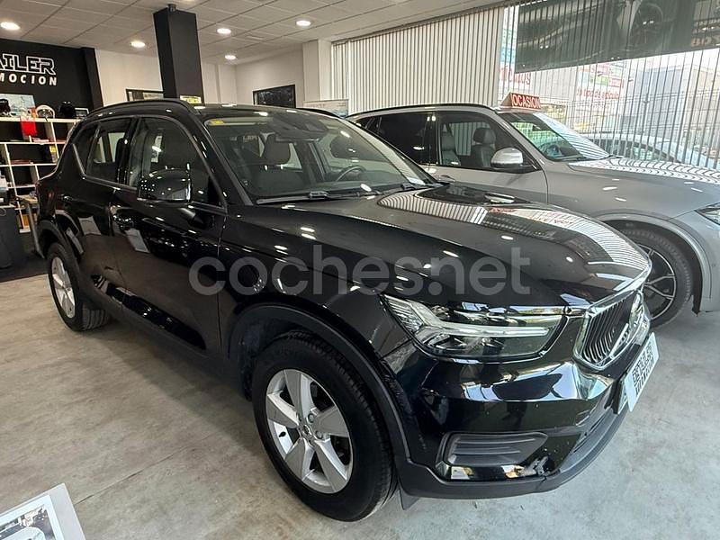 Negro Usado 2020 Volvo XC40 SUV | 21.900 € (Un poco caro) - Imagen 1/4