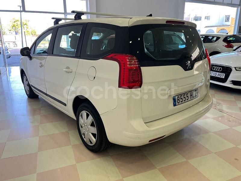 Usado Peugeot 5008 120 CV (88 kW) 2010 Blanco Monovolumen