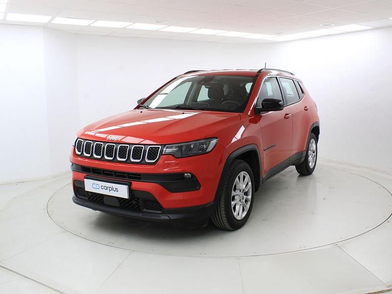 Usado Jeep Compass Longitude 130 CV (95 kW) 2022 Colorado red (metalizado) SUV
