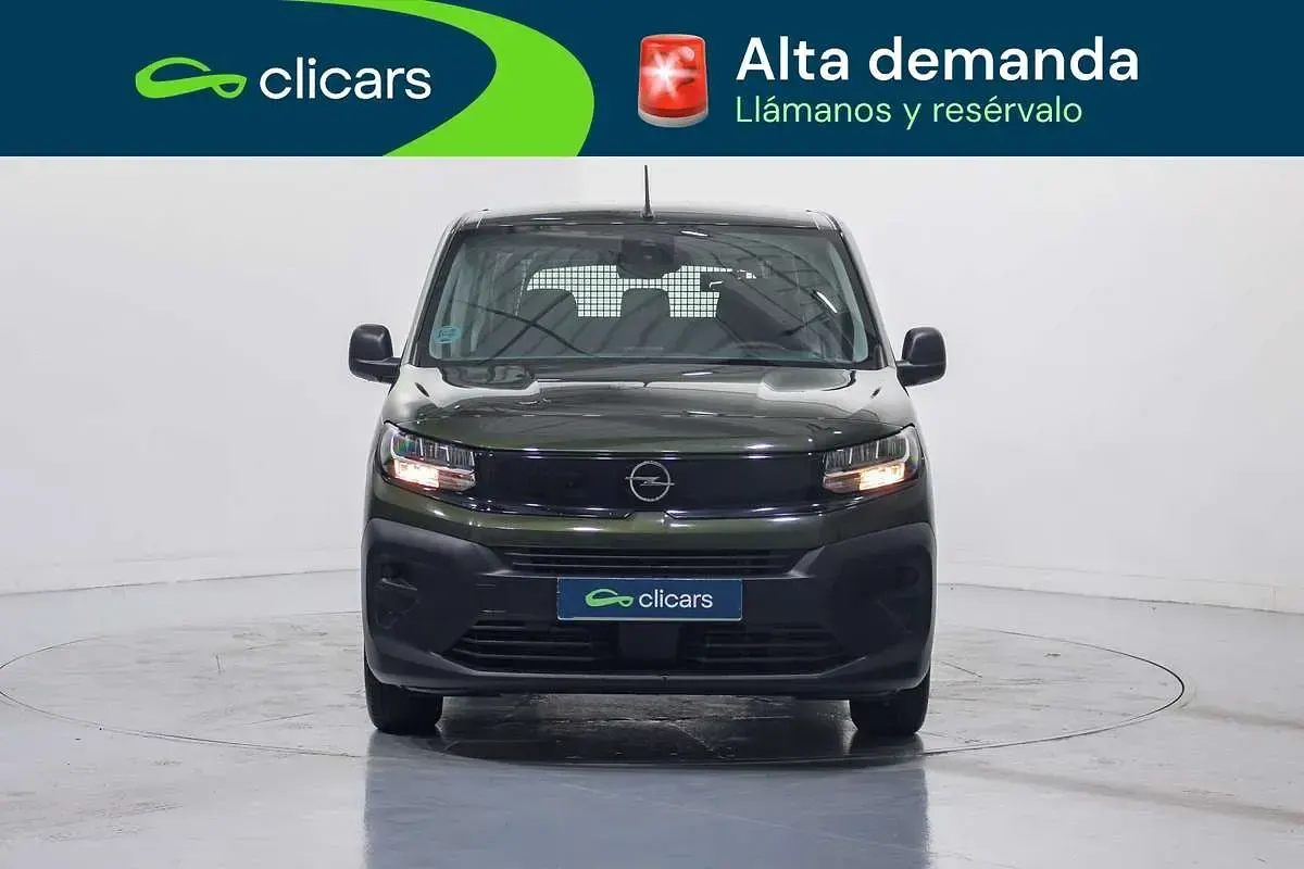 Usado Opel Combo Edition 102 CV (75 kW) 2025 Verde Monovolumen