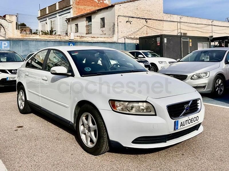 Usado Volvo S40 Kinetic 125 CV (91 kW) 2009 Blanco Berlina