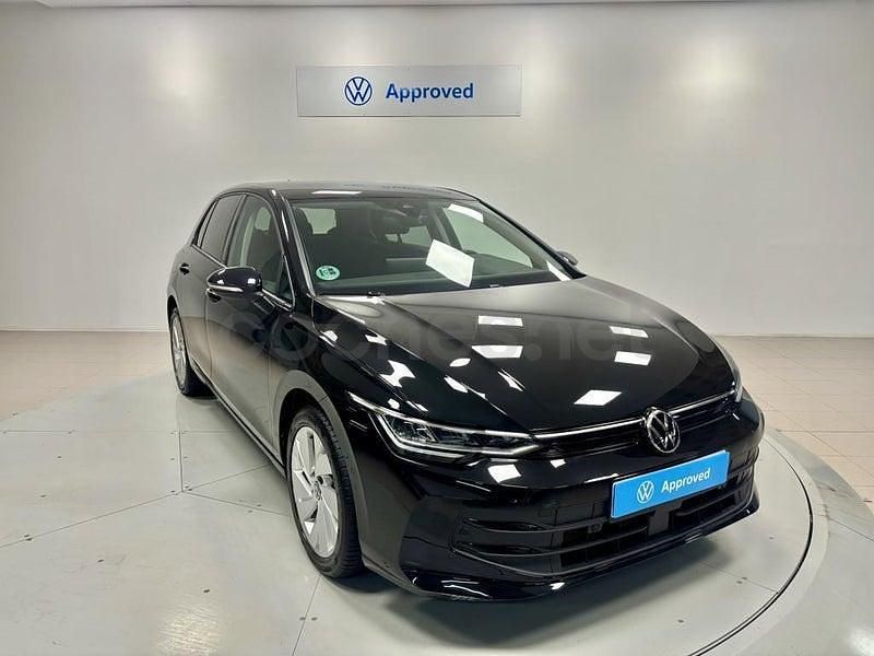 Usado VW Golf VIII 115 CV (84 kW) 2025 Negro Berlina