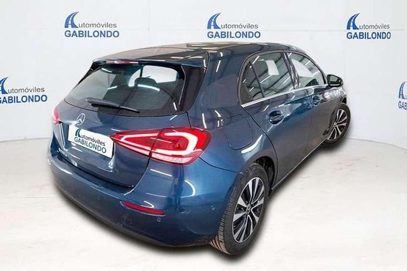 Usado Mercedes A220 Business 218 CV (160 kW) 2021 Azul Berlina
