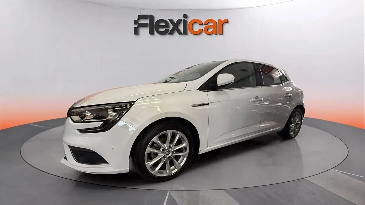 Usado Renault Mégane Bose Edition 110 CV (80 kW) 2017 Blanco Berlina