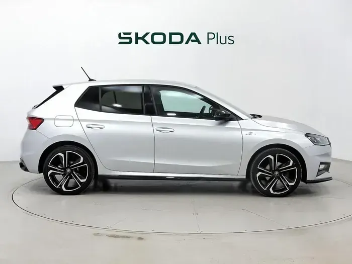 Usado Skoda Fabia Monte Carlo 115 CV (84 kW) 2025 Gris plata Utilitario