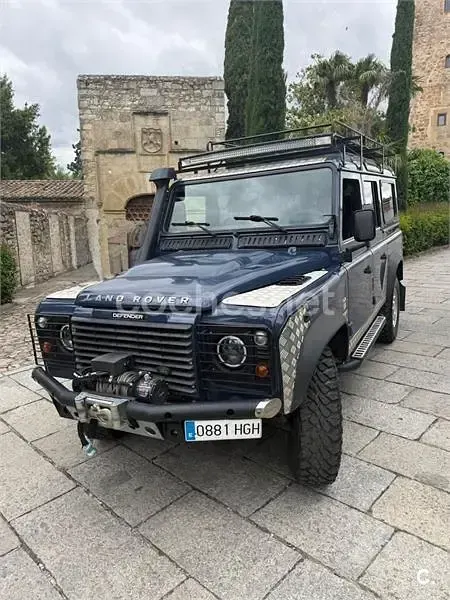 Usado Land Rover Defender SE 122 CV (89 kW) 2011 Azul Familiar