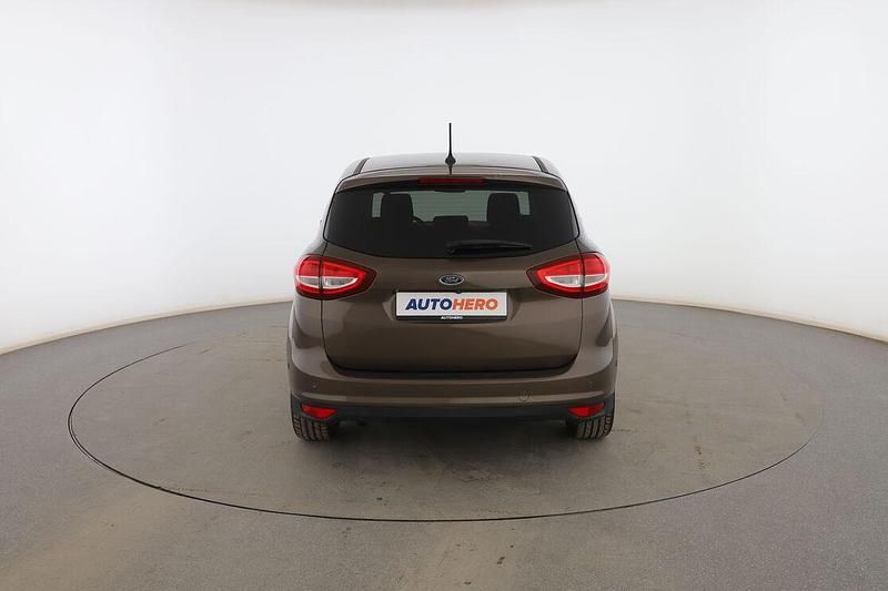 Usado Ford C-MAX Titanium 120 CV (88 kW) 2017 Marrón Monovolumen