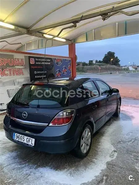Usado Opel Astra Enjoy 90 CV (66 kW) 2008 Negro Berlina