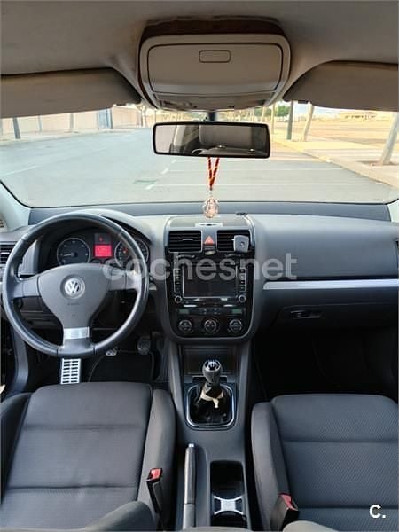 Negro Usado 2005 VW Golf IV Trendline Berlina | 4200 € (Buen precio) - Imagen 1/4