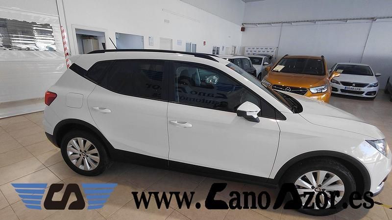 Usado Seat Arona Style 116 CV (85 kW) 2018 Blanco SUV