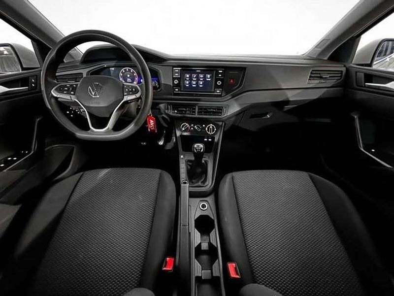 Usado VW Polo Trendline 95 CV (69 kW) 2022 Rojo Utilitario