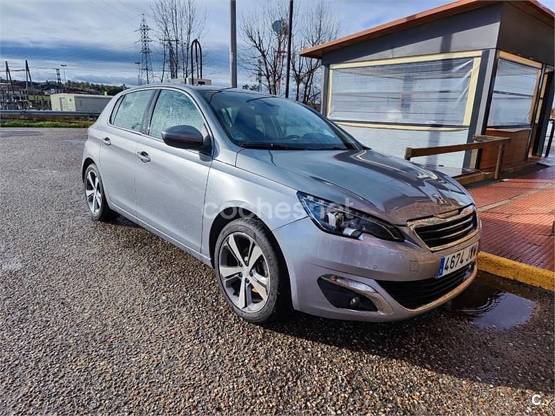 Gris / plata Usado 2017 Peugeot 308 Allure Berlina | 6300 € (Super precio) - Imagen 1/4