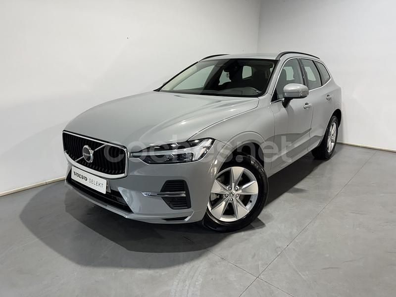 Gris / plata Usado 2024 Volvo XC60 Core SUV | 42.990 € (Precio justo) - Imagen 1/4