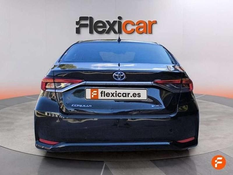 Usado Toyota Corolla Active 140 CV (102 kW) 2024 Negro Utilitario