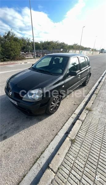 Negro Usado 2004 Renault Clio II Berlina | 3300 € (Precio justo) - Imagen 1/3