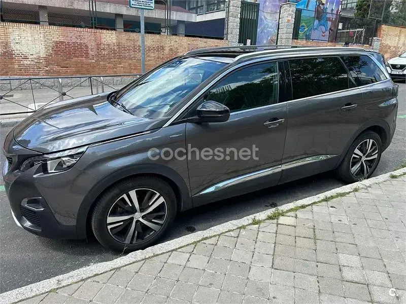 Usado Peugeot 5008 GT-line 150 CV (110 kW) 2017 Marrón SUV