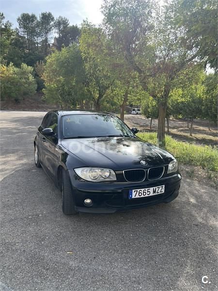 Negro Usado 2005 BMW 118 Utilitario | 3900 € (Buen precio) - Imagen 1/4