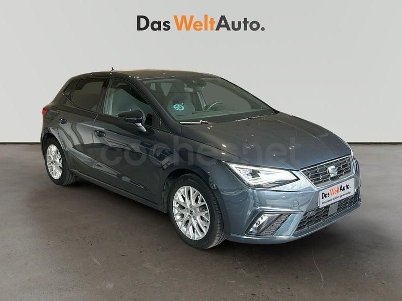 Usado Seat Ibiza FR 115 CV (84 kW) 2025 Gris / plata Utilitario