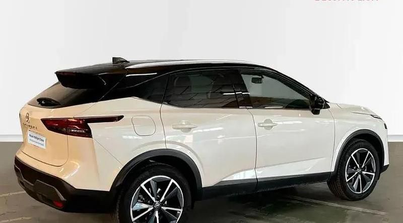 Usado Nissan Qashqai Pack 140 CV (102 kW) 2023 Lunar white midnight black n SUV