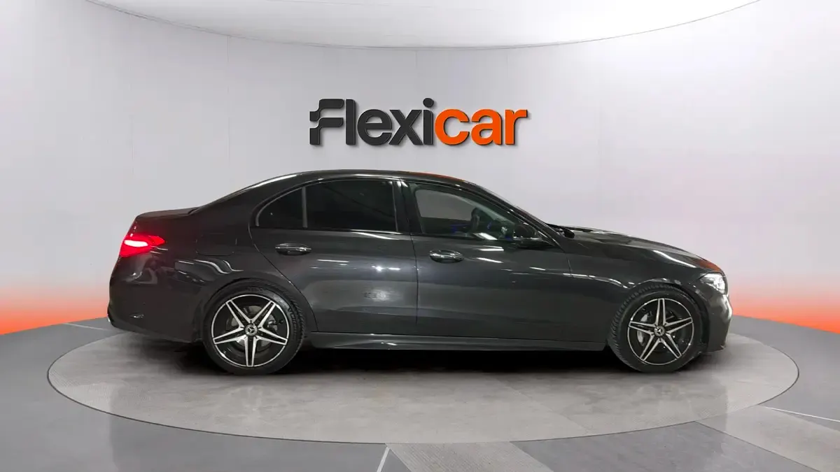 Usado Mercedes C200 163 CV (119 kW) 2023 Gris Familiar