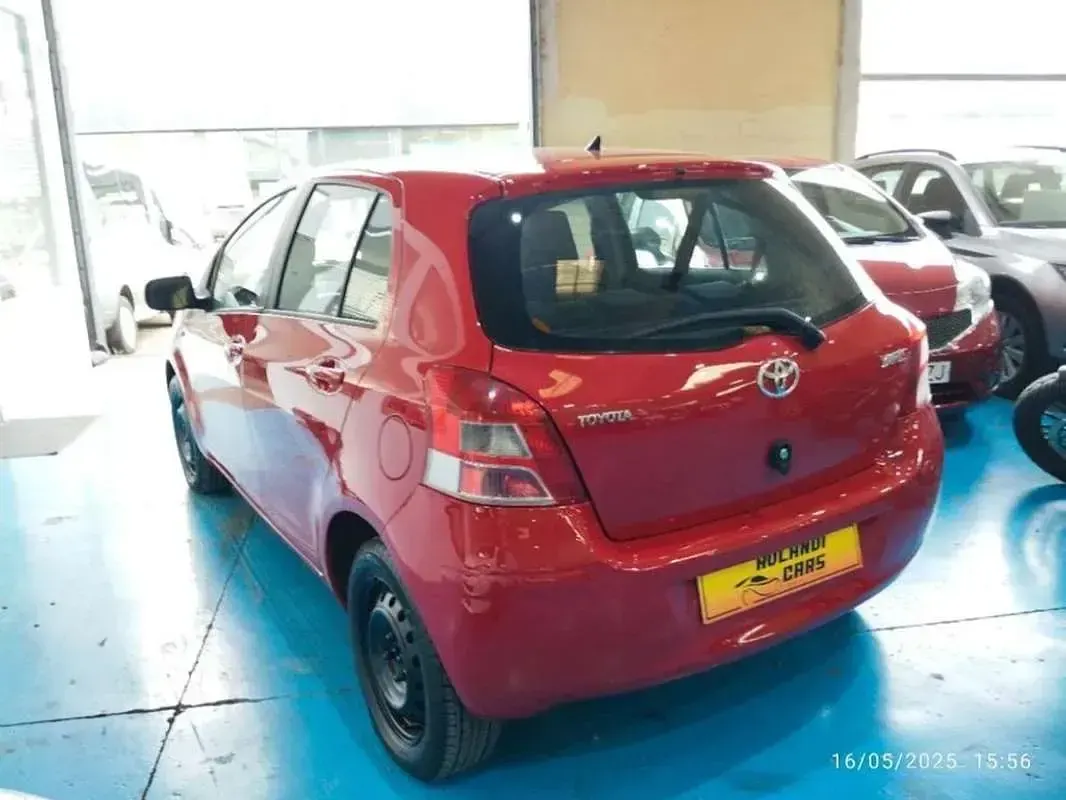 Occasion Toyota Yaris Active 69 ch (50 kW) 2011 Rouge Citadine
