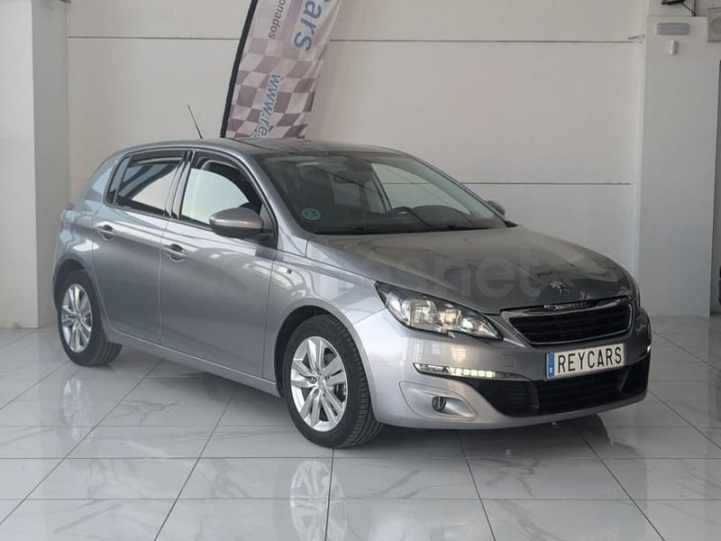 Usado Peugeot 308 Style 100 CV (73 kW) 2016 Gris / plata Berlina
