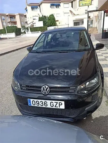 Usado VW Polo Advance 75 CV (55 kW) 2010 Negro Utilitario