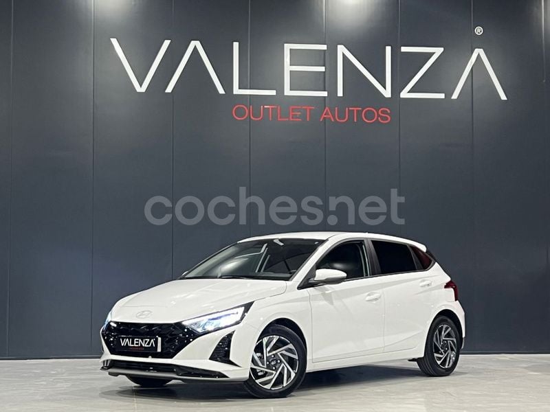Blanco Nuevo 2025 Hyundai i20 Berlina | 20.450 € (Precio justo) - Imagen 1/4