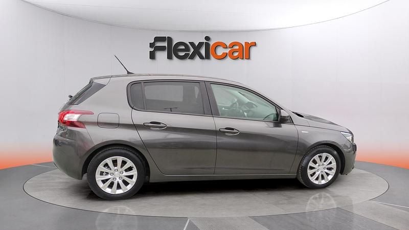 Usado Peugeot 308 Style 131 CV (96 kW) 2020 Gris Utilitario