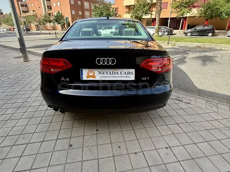 Usado Audi A4 160 CV (117 kW) 2008 Azul Berlina