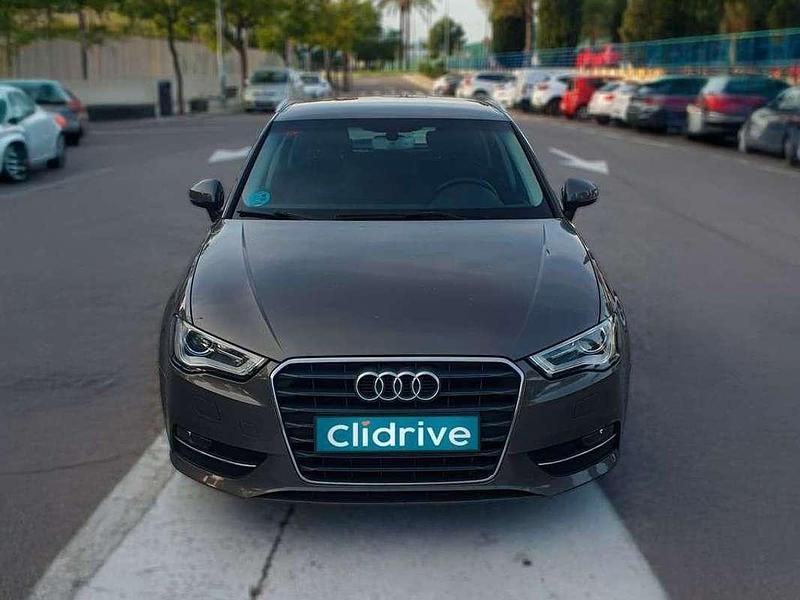 Usado Audi A3 Sportback Attraction 150 CV (110 kW) 2016 Gris Utilitario