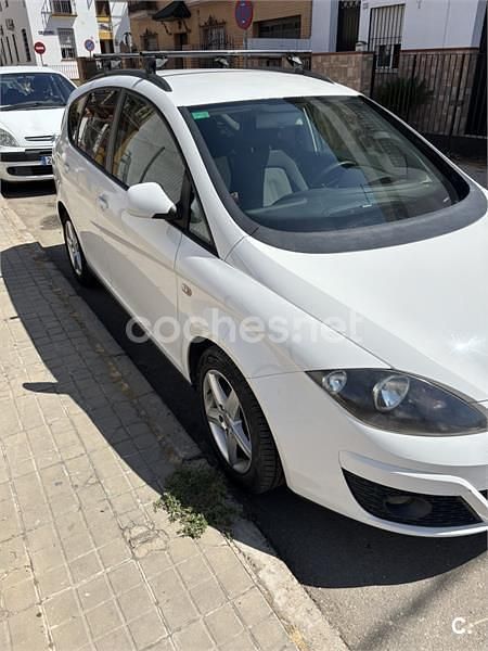 Usado Seat Altea XL Style 105 CV (77 kW) 2012 Blanco Monovolumen
