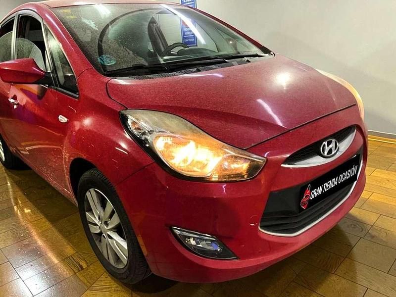 Usado Hyundai ix20 90 CV (66 kW) 2013 Rojo Utilitario