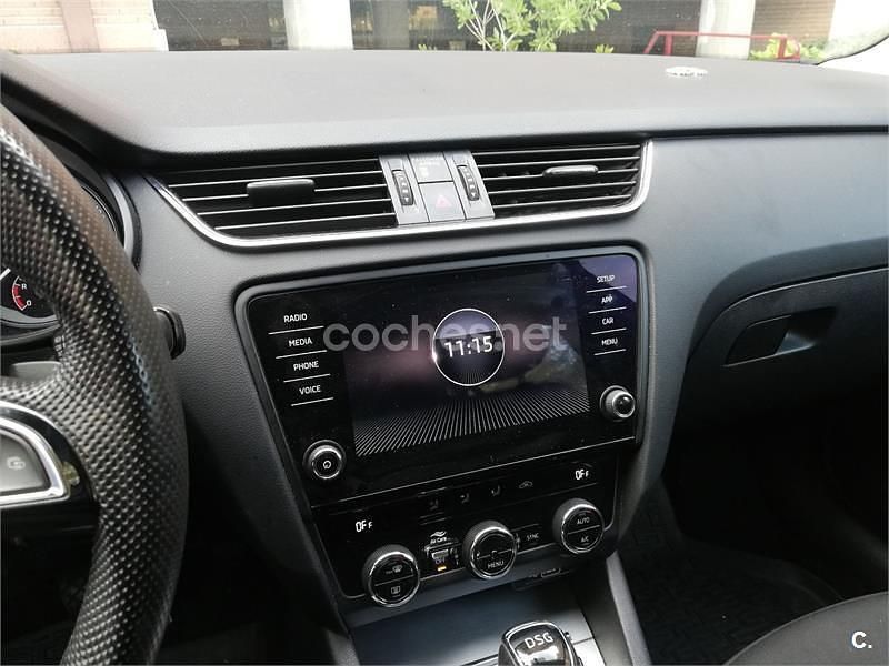 Usado Skoda Octavia 130 CV (95 kW) 2019 Blanco Familiar