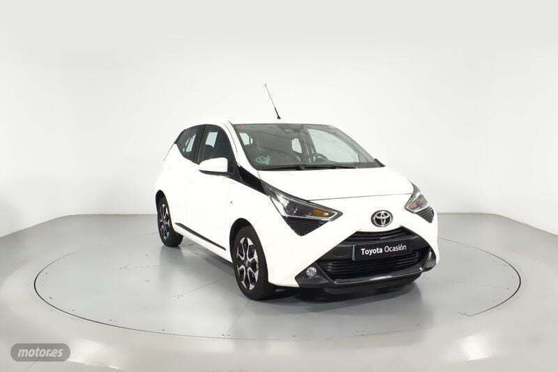 Blanco Usado 2021 Toyota Aygo X-play Utilitario | 13.300 € (Precio justo) - Imagen 1/4
