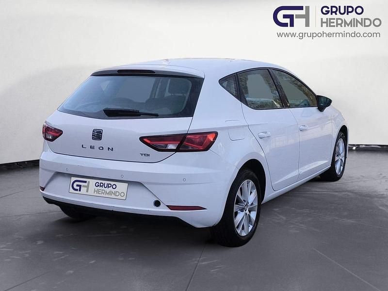 Usado Seat Leon Style 115 CV (84 kW) 2017 Blanco Berlina