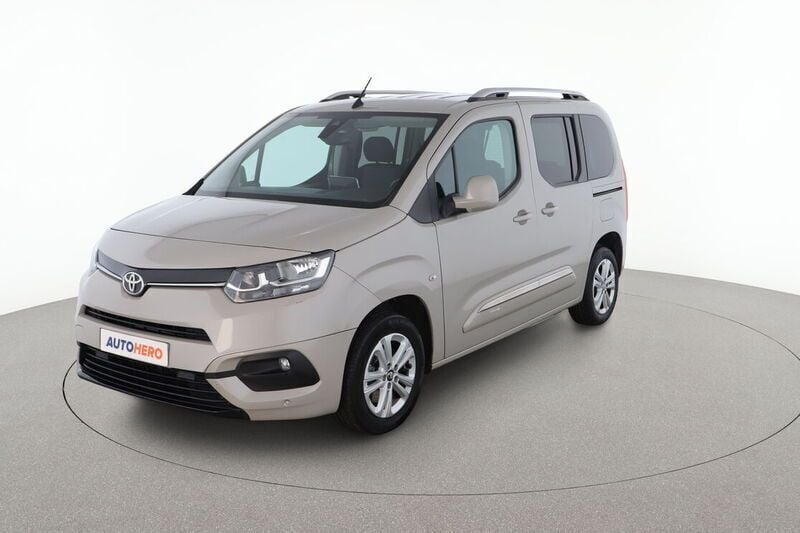 Gris Usado 2020 Toyota Proace Verso Active Familiar | 20.599 € (Buen precio) - Imagen 1/4