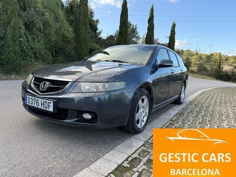 Usado Honda Accord Executive 190 CV (139 kW) 2005 Gris / plata Familiar