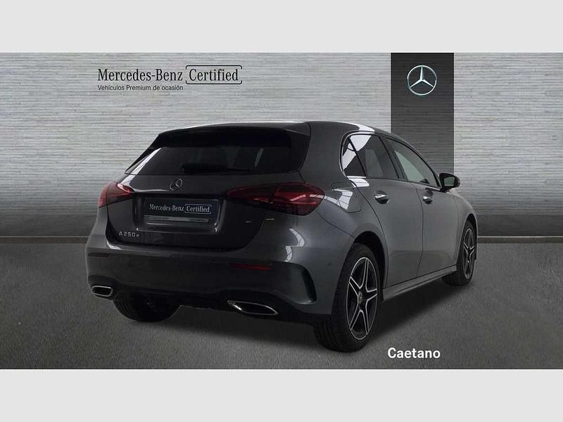 Usado Mercedes A250 218 CV (160 kW) 2025 Gris Berlina