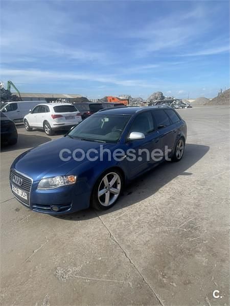Usado Audi A4 163 CV (119 kW) 2005 Azul Familiar