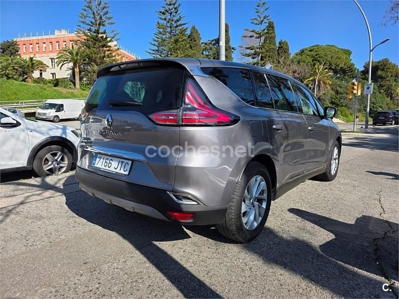 Usado Renault Espace Zen 130 CV (95 kW) 2016 Gris / plata Monovolumen