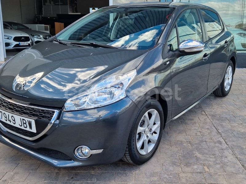 Gris / plata Usado 2015 Peugeot 208 Style Utilitario | 7900 € (Precio justo) - Imagen 1/4