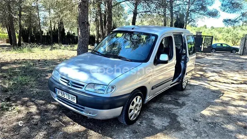 Usado Citroën e-Berlingo 90 CV (66 kW) 2009 Gris / plata Monovolumen