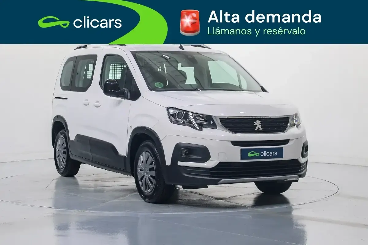 Usado Peugeot Rifter Allure 100 CV (73 kW) 2022 Blanco Monovolumen