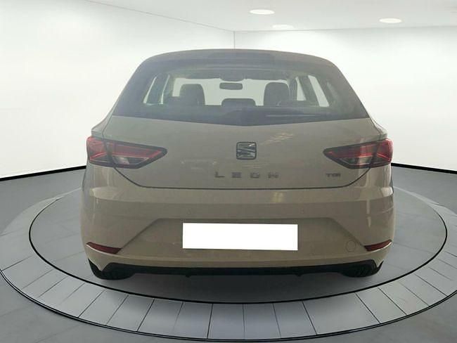 Usado Seat Leon Reference 110 CV (80 kW) 2018 Blanco Berlina